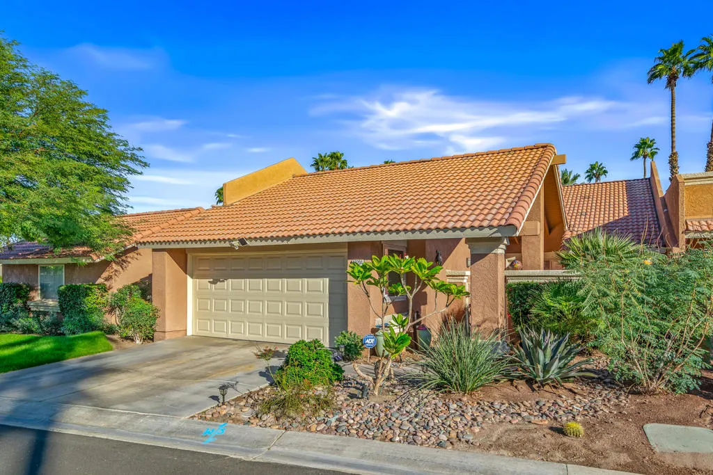 42204 Sultan Avenue, Palm Desert, California 92211 home-pic-1